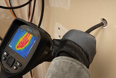 VS290-21_Inspection through 1-inch hole.jpg