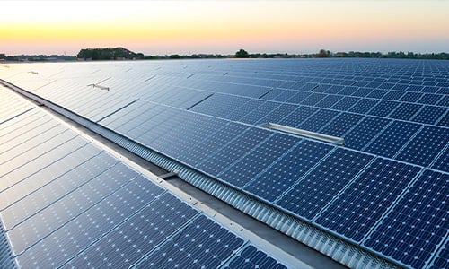 uas-solar-farm-inspecting-thumb.jpg
